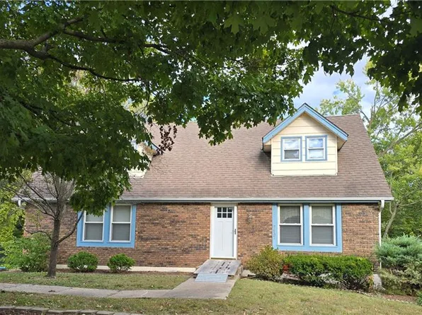 7637 N Stoddard Ave, Kansas City, MO 64152