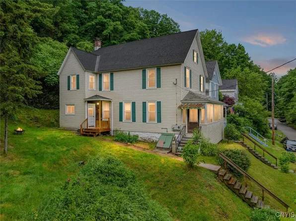 111 Kenyon St, Little Falls, NY 13365