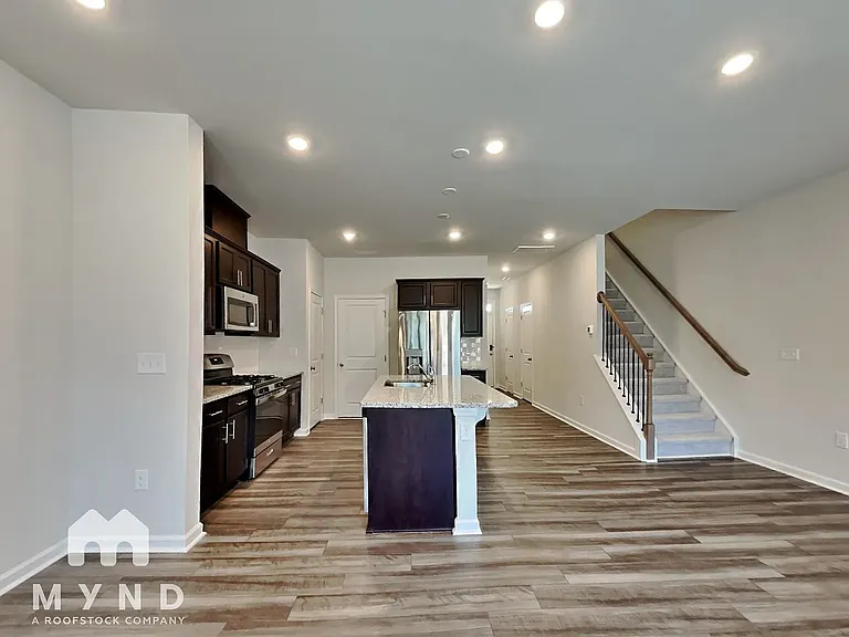 113 Peebles Dr — Photo 6
