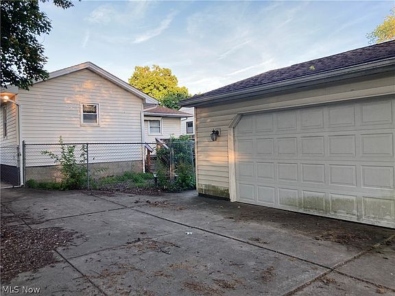 3rd image of 26 Kleber Ave