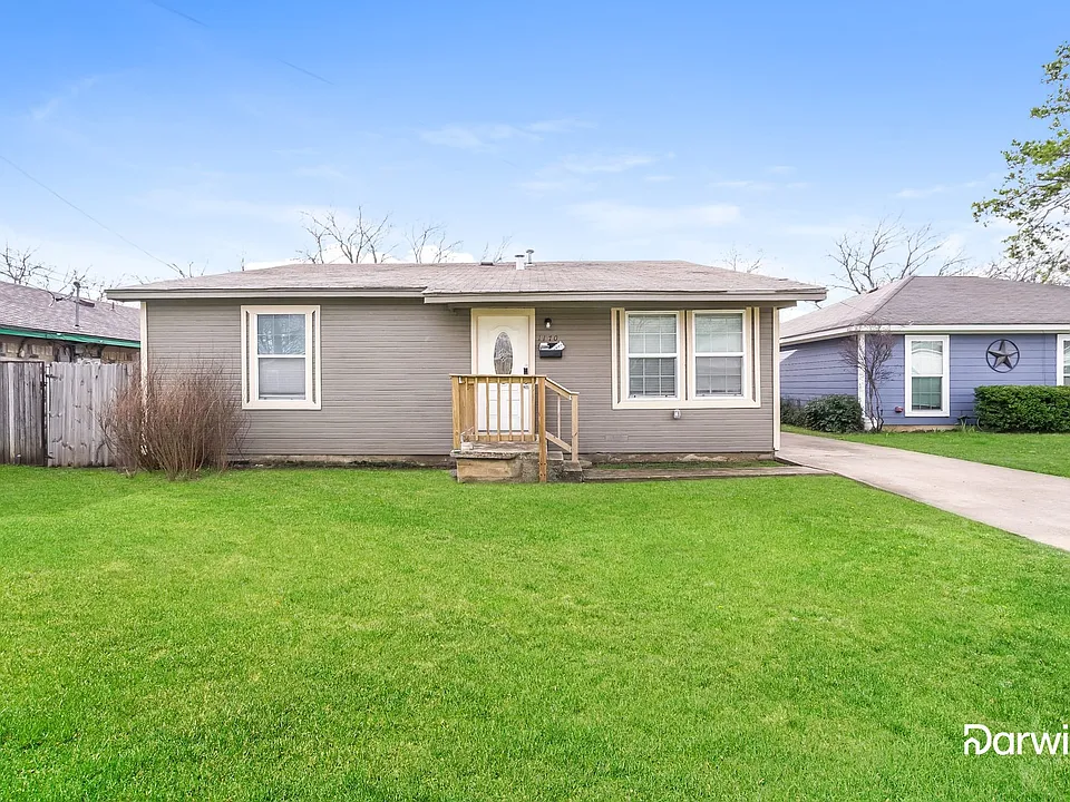 1170 Debbie St