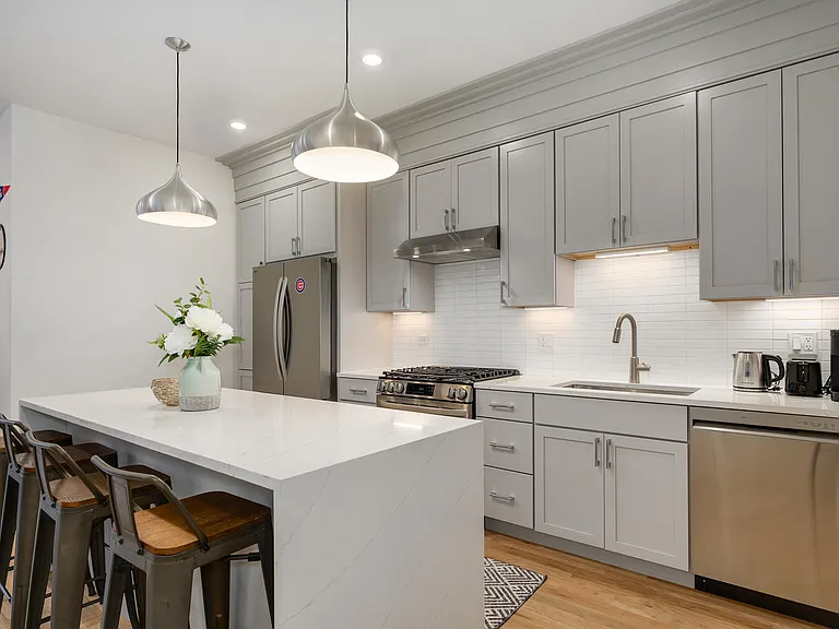 3615 N Wilton Ave #2 — Photo 16