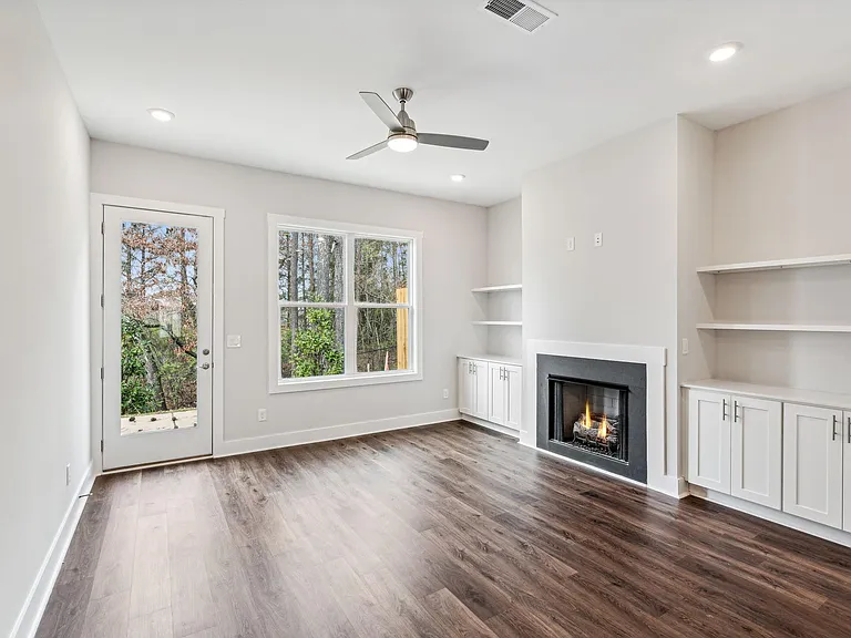 8210 Sonata Ln — Photo 9