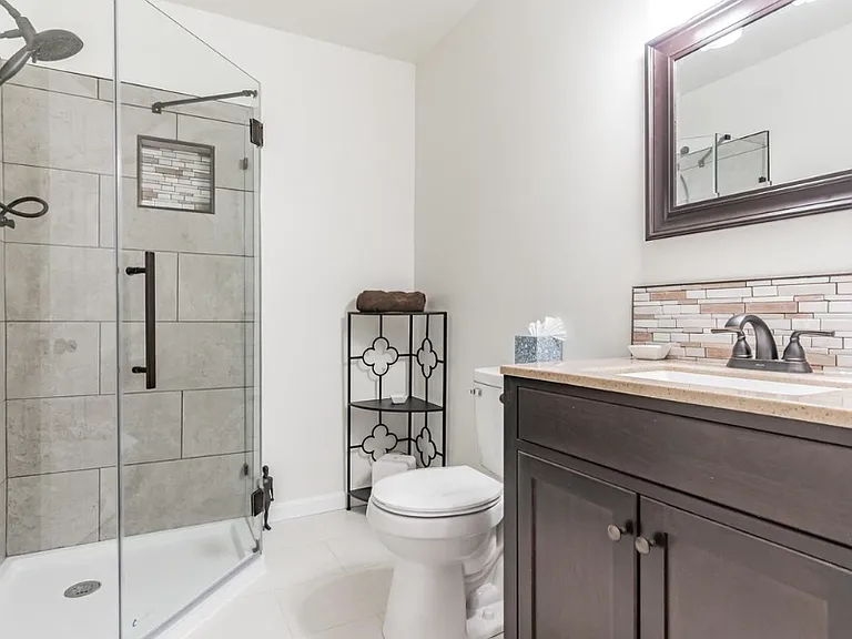 Full bath in basement