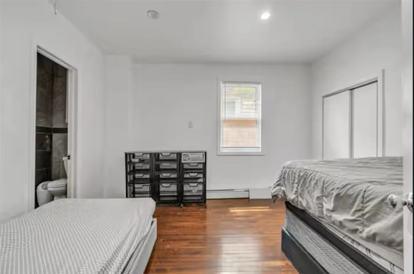 319 Beach 13 St — Photo 4