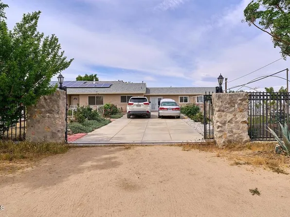 9494 Baker Rd, Lucerne Valley, CA 92356