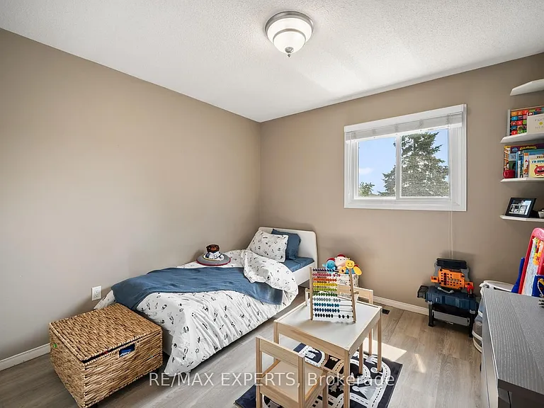 11 Penton Dr — Photo 17