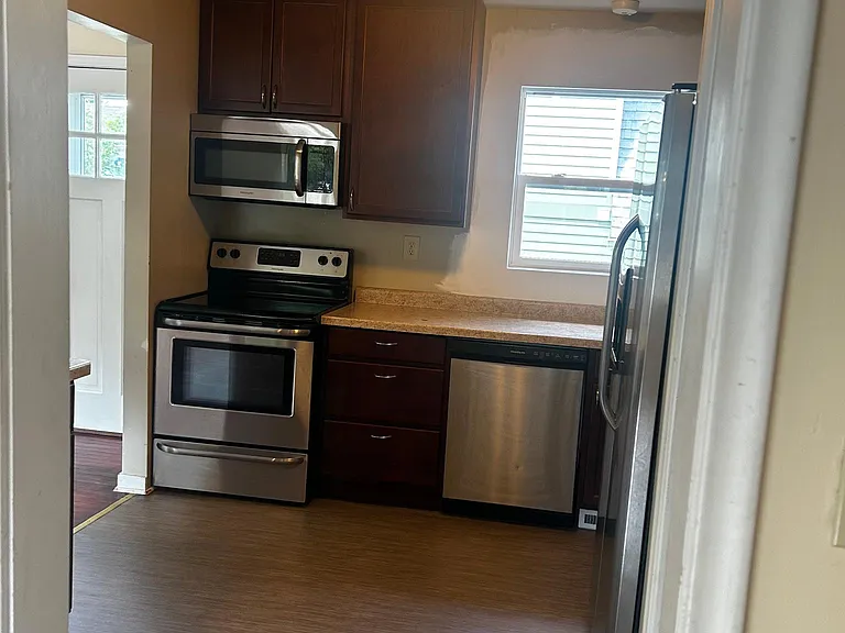 402 Ridge St — Photo 18