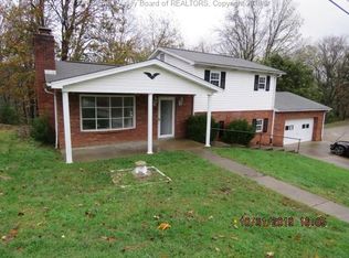 427 Lincoln Cir, Charleston, WV 25302