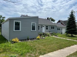 947 Smith St, Monroe, MI 48161