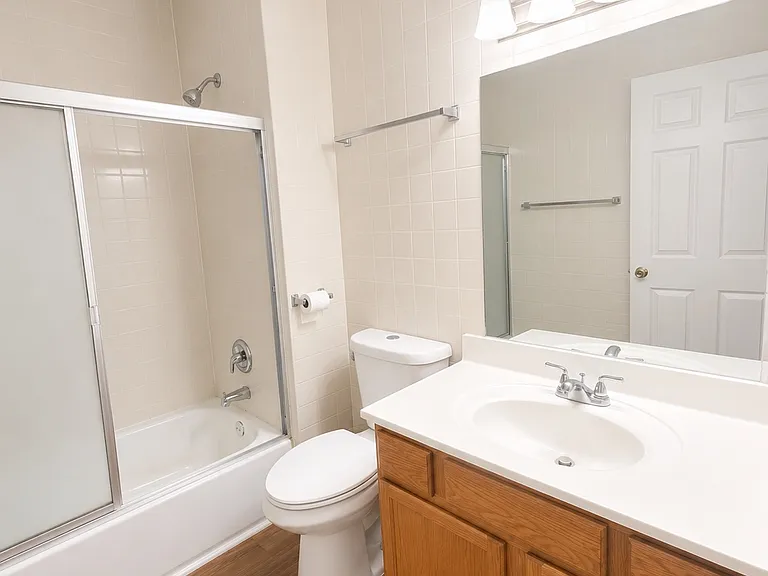 1238 Penn St NE #1 — Photo 8