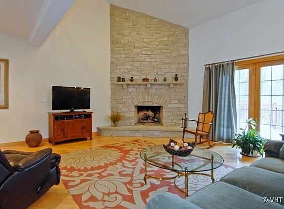2nd image of 789 Manor Hill Pl