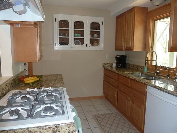 3rd image of 8440 Rich Ave S