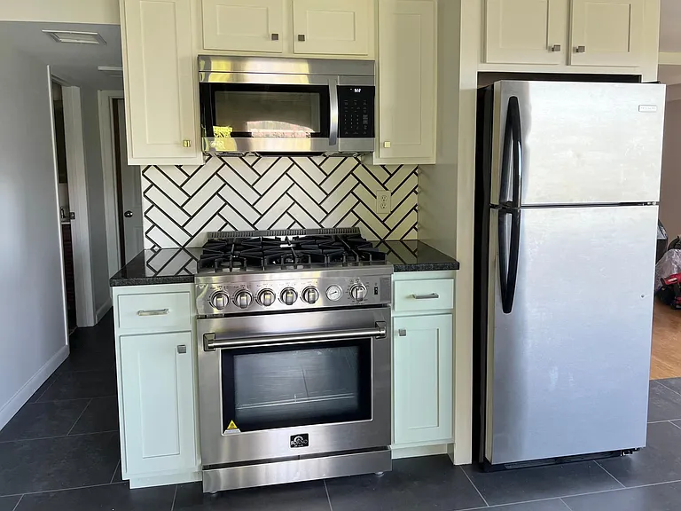 395 Warburton Ave #3 — Photo 7