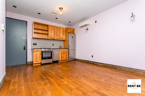 Rented by RENTBK LLC | media 2