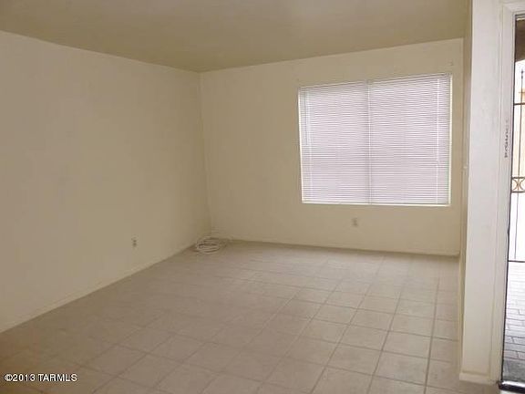 3rd image of 7237 E Calle Arturo
