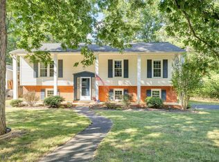 2713 White Pelican Ln, Roanoke, VA 24018