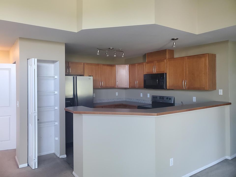 1st image of 4006 S 212th Ct