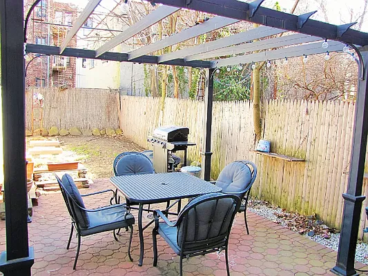 Rented by Yup Realty LLC | media 15