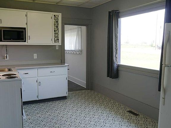 5th image of 4906 S 49th Ave