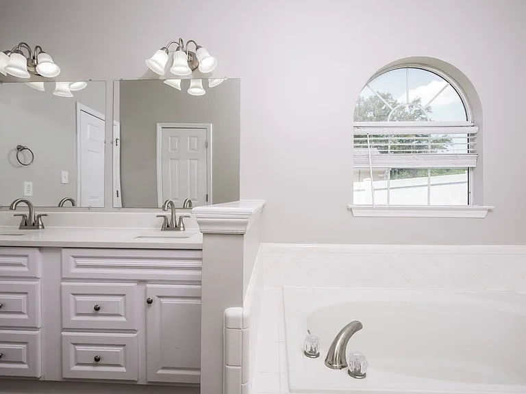 504 Heathwick Dr — Photo 11