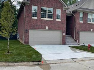 30919 Georgetown UNIT 8, Warren, MI 48093