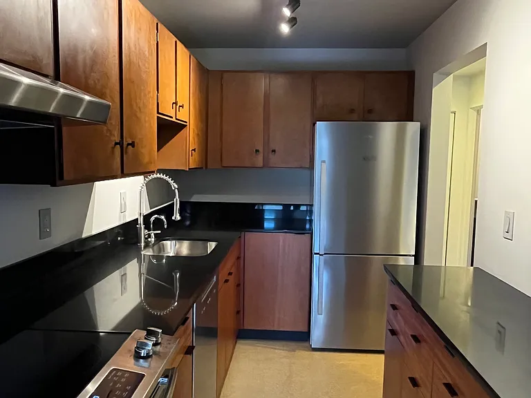 320 Melrose Ave E #506 — Photo 5