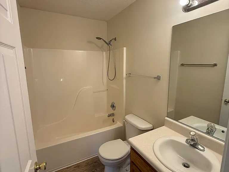 2329 Settlers Ridge Ln — Photo 9