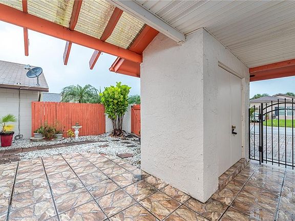 5th image of 2744 Sunbranch Dr