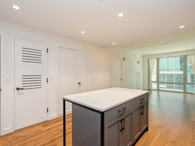 2 Shore Ln #412 — Photo 33