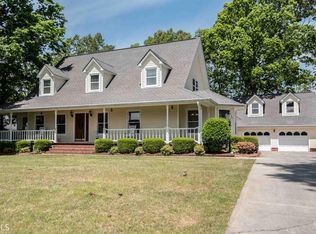 12 Meadowood Dr NW, Rome, GA 30165