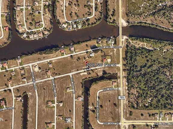 3rd image of 3225 NW 21st St