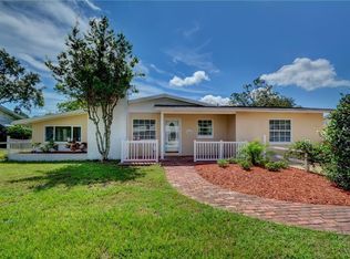 1061 W Embassy Dr, Deltona, FL 32725