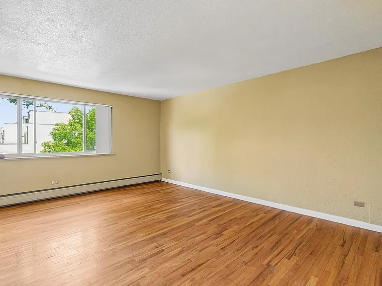 Aperture Apartments — Photo 13