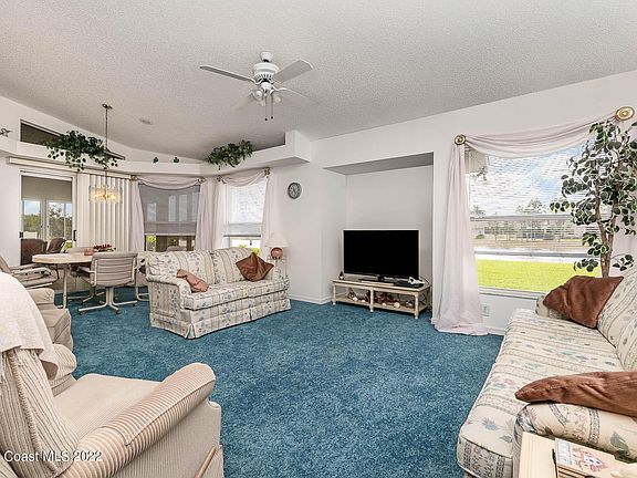5th image of 3184 Lago Vista Dr