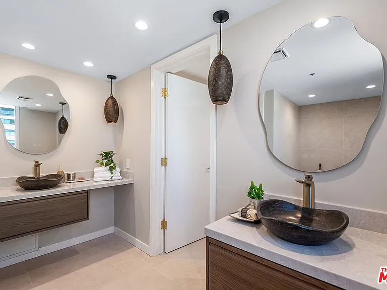 10550 Wilshire Blvd #1204 — Photo 18
