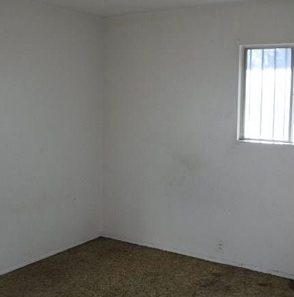 4th image of 108 W Monterey Ave