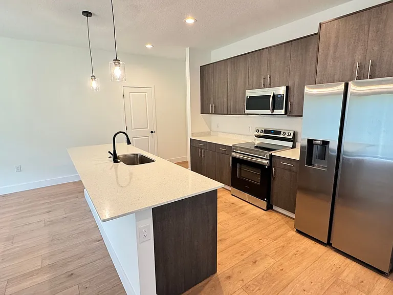 430 Wellwood St SW — Photo 9