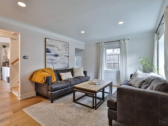 5th image of 1341 Custer Ave