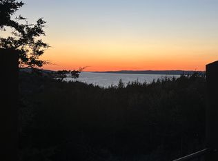 1 Ridge Rd, Crofton, NE 68730