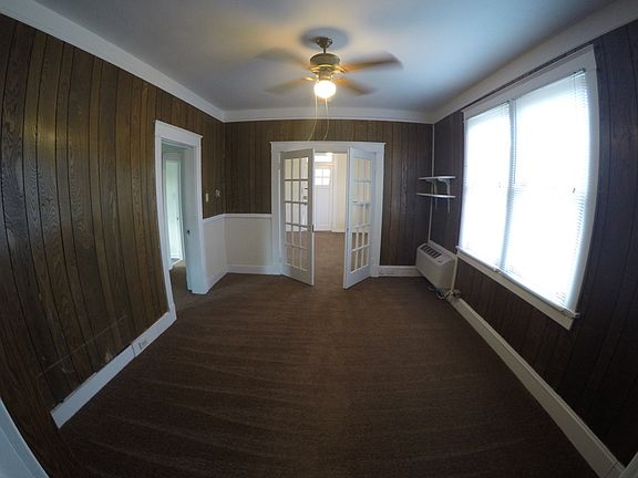 3rd image of 3402 Peyton Ave