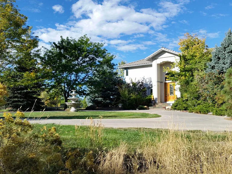 6901 E Crestline Ave — Photo 1