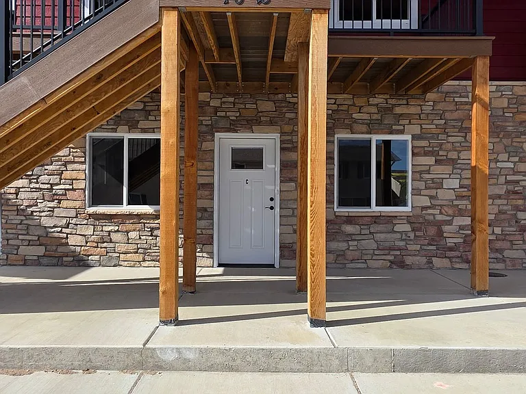 1018 Center Dr — Photo 7