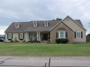 704 Deer Trl, Parsons, KS 67357