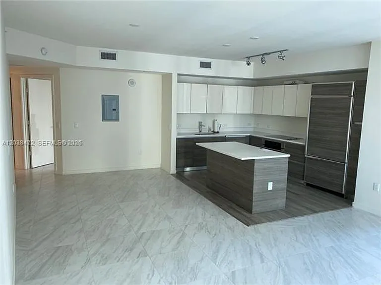 1100 S Miami Ave #2710 — Photo 2