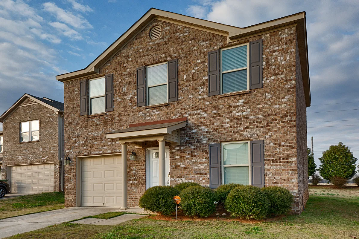 3 bed, 1660 sqft, $1,700 — Photo 1