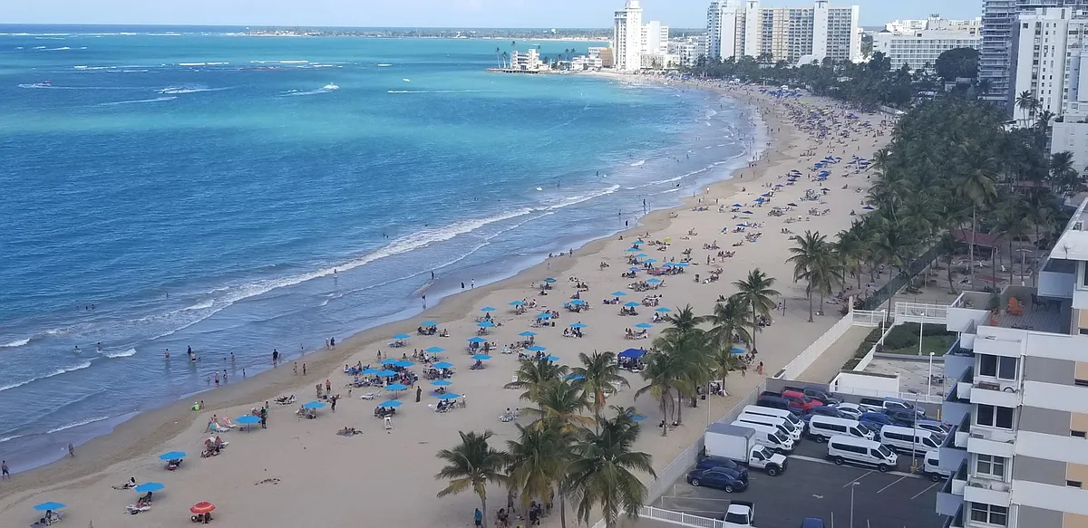 Photo 1 of 12 - 4837 Avenue Isla Verde #9 - Carolina, PR Primary Photo - 4837 Avenue Isla Verde #9