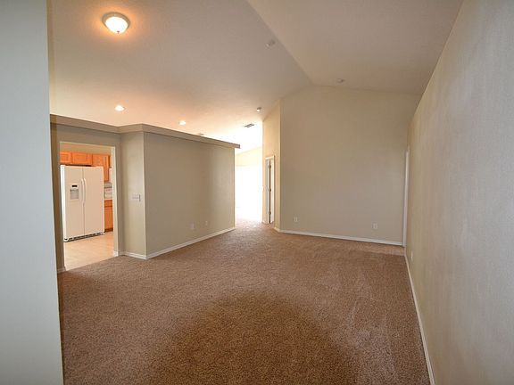 2nd image of 2624 Willow Glen Cir