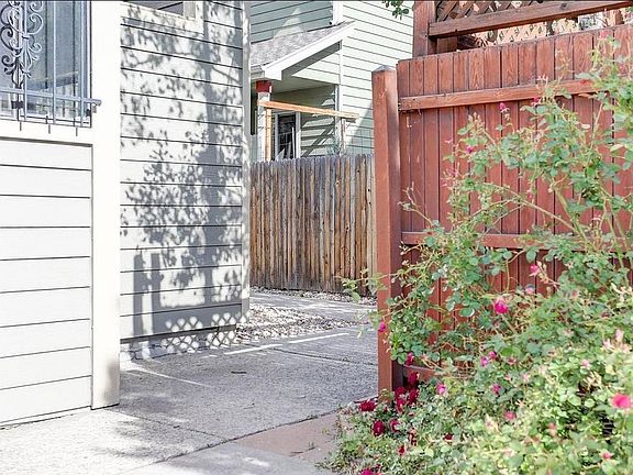 4th image of 2 Acoma St