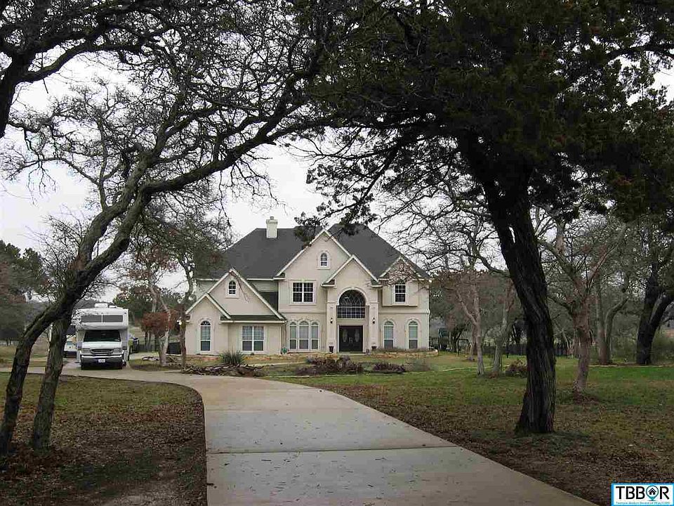 1st image of 100 Cedar Trails Dr